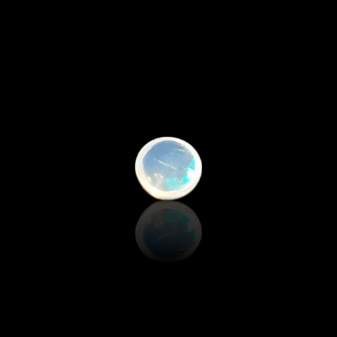 Opal from Ethiopia cabochon dia. 6 mm no 825 Opal from Ethiopia cabochon dia. 6 mm no 825