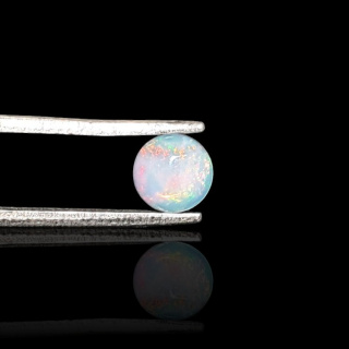 Opal from Ethiopia cabochon fi 6 mm no. 826
