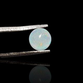 Opal from Ethiopia cabochon fi 6 mm no. 829