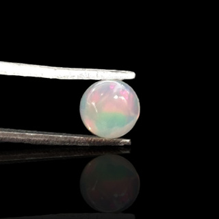 Opal from Ethiopia cabochon fi 6 mm no 832