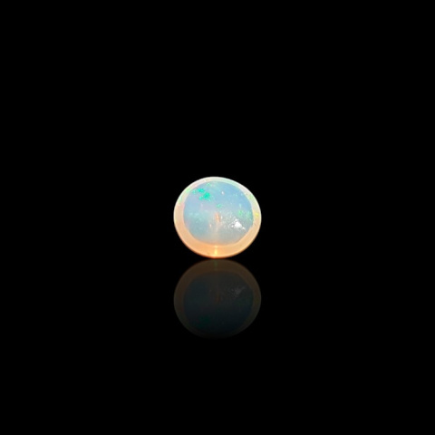 Opal from Ethiopia cabochon dia. 7 mm no 798 Opal from Ethiopia cabochon dia. 7 mm no 798