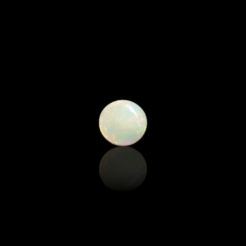 Opal from Ethiopia cabochon dia. 7 mm no 807 Opal from Ethiopia cabochon dia. 7 mm no 807