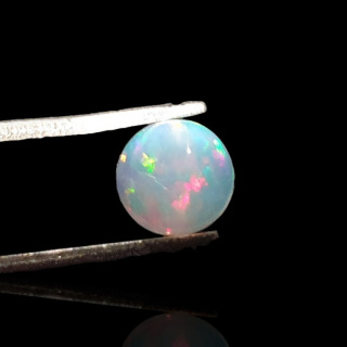 Opal from Ethiopia cabochon fi 7 mm no. 813