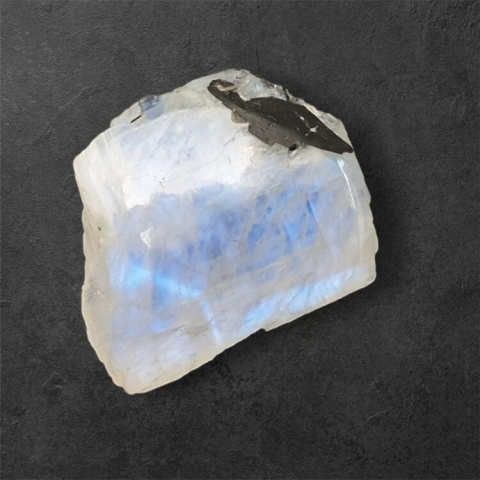 Moonstone polished piece 26x20 mm no 209 Moonstone polished piece 26x20 mm no 209