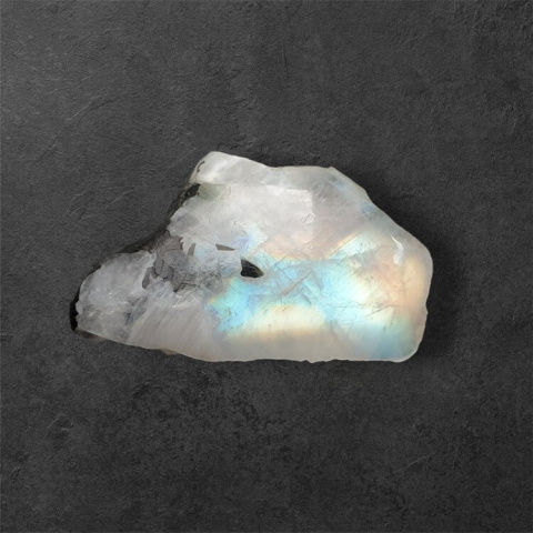 Moonstone polished piece 31x19 mm no 230 Moonstone polished piece 31x19 mm no 230