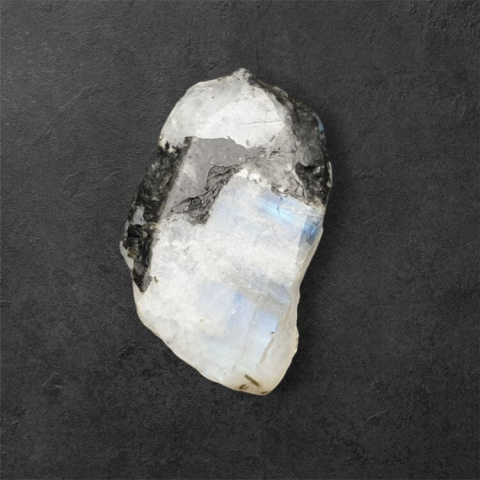 Moonstone polished piece 31x19 mm no 232 Moonstone polished piece 31x19 mm no 232