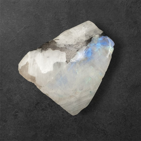 Moonstone polished piece 35x33 mm no 210 Moonstone polished piece 35x33 mm no 210