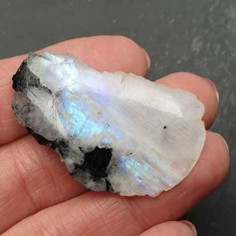 Moonstone polished piece 42x26 mm no 207 Moonstone polished piece 42x26 mm no 207
