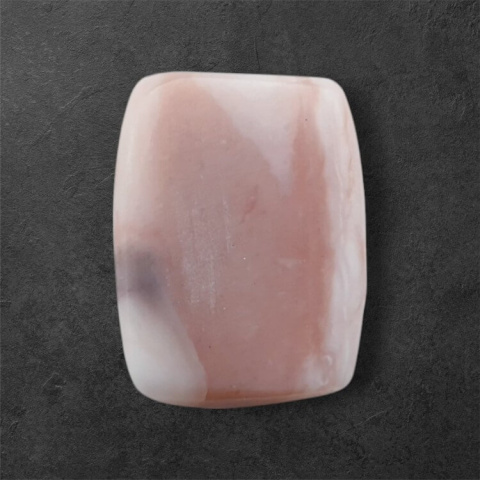 Opal pink cabochon 19x15 mm no. 107 Opal pink cabochon 19x15 mm no. 107