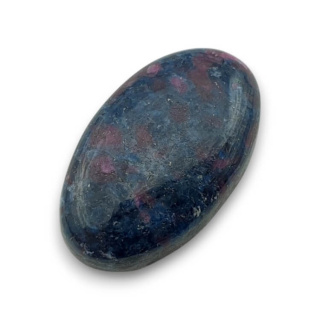 Ruby in kyanite cabochon 26x16 mm no 75
