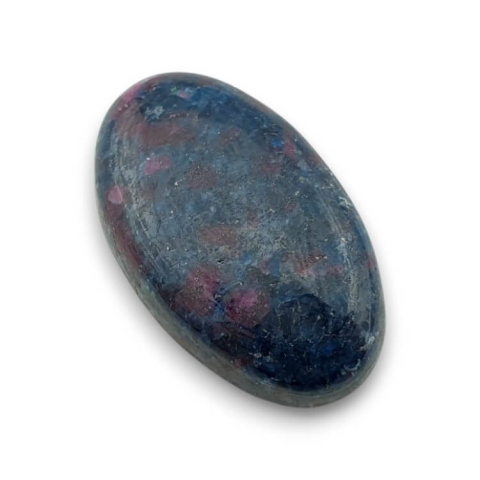 Ruby in kyanite cabochon 26x16 mm no 75 Ruby in kyanite cabochon 26x16 mm no 75