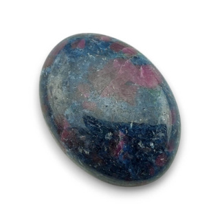 Ruby in kyanite cabochon 28x21 mm no 71