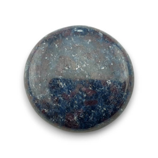 Rubin w kyanicie kaboszon fi 26 mm nr 65