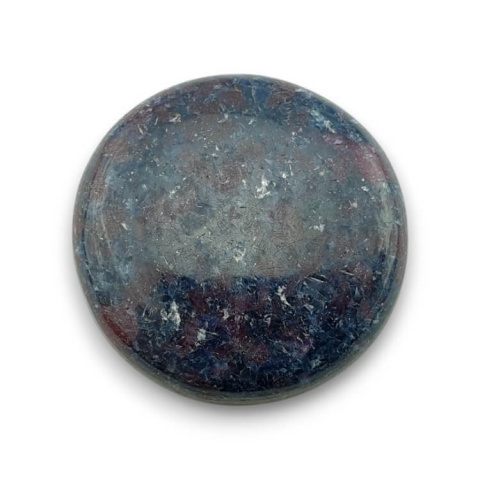 Ruby in kyanite cabochon fi 28 mm no. 77 Ruby in kyanite cabochon fi 28 mm no. 77