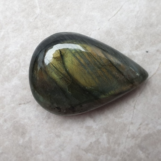 Labradorite cabochon 27x19 mm no. B112