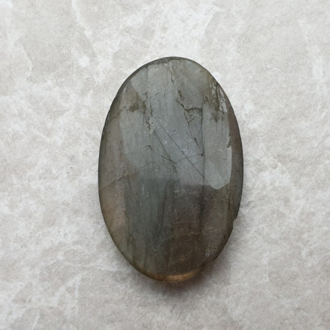 Labradorite cabochon 32x21 mm no. B107 Labradorite cabochon 32x21 mm no. B107
