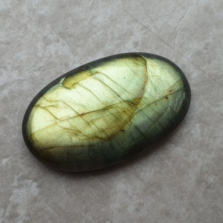 Labradorite cabochon 35x21 mm no. B111