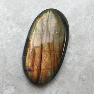 Labradoryt kaboszon 38x21 mm nr B133