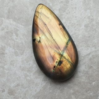 Labradoryt kaboszon 42x22 mm nr B73