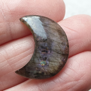 Labradoryt kaboszon księżyc 21x17 mm nr 242
