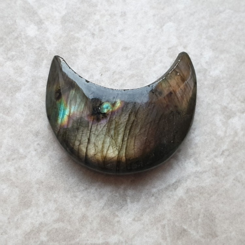 Labradorite cabochon moon 21x17 mm no 260 Labradorite cabochon moon 21x17 mm no 260