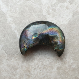Labradoryt kaboszon księżyc 23x18 mm nr 160