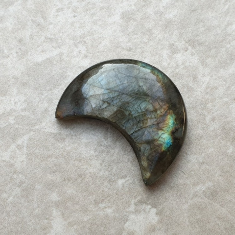 Labradorite cabochon moon 23x18 mm no. 170 Labradorite cabochon moon 23x18 mm no. 170