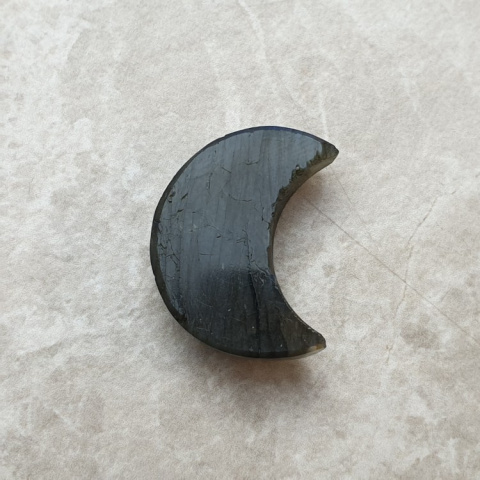 Labradorite cabochon moon 23x18 mm no. 174 Labradorite cabochon moon 23x18 mm no. 174