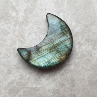 Labradoryt kaboszon księżyc 23x18 mm nr 213