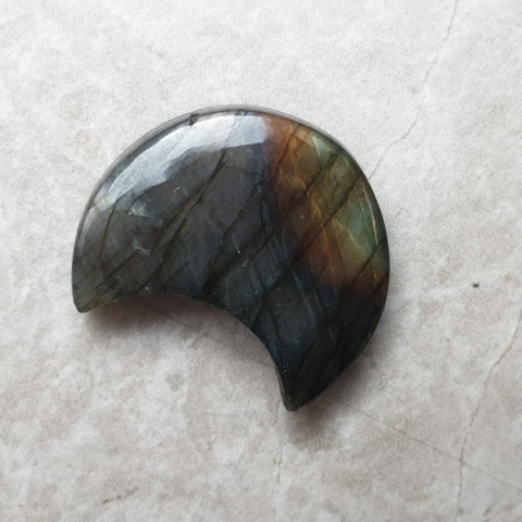 Labradorite cabochon moon 23x19 mm no 212