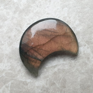 Labradoryt kaboszon księżyc 23x19 mm nr 216