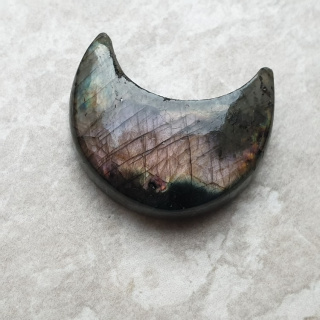 Labradoryt kaboszon księżyc 23x19 mm nr 231