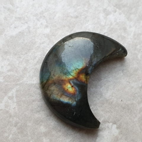 Labradorite cabochon moon 24x19 mm no. 256 Labradorite cabochon moon 24x19 mm no. 256