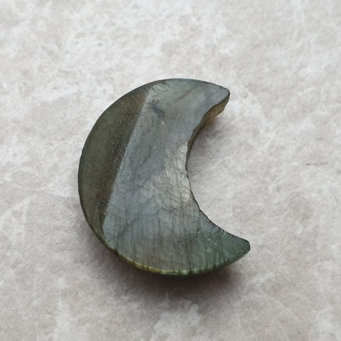 Labradorite cabochon moon 26x21 mm no 214 Labradorite cabochon moon 26x21 mm no 214