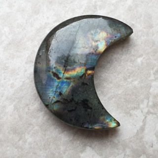 Labradoryt kaboszon księżyc 26x21 mm nr 230