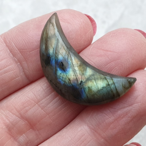 Labradorite cabochon moon 29x17 mm no 197