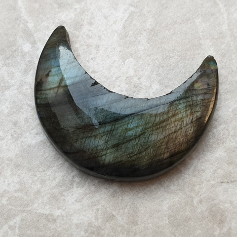 Labradorite cabochon moon 34x26 mm no. 182 Labradorite cabochon moon 34x26 mm no. 182