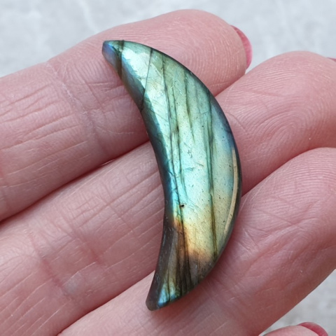 Labradorite cabochon moon 35x13 mm no 168 Labradorite cabochon moon 35x13 mm no 168