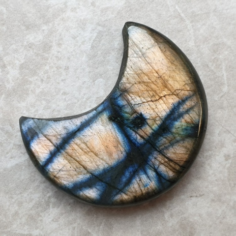 Labradorite cabochon moon 36x29 mm no. 186 Labradorite cabochon moon 36x29 mm no. 186