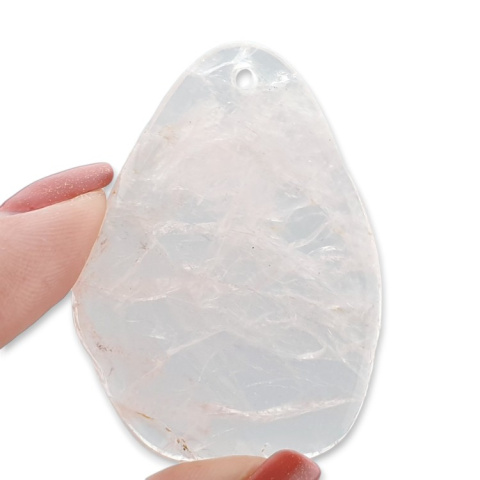 Pink quartz slice with hole 49x36 mm no 15 Pink quartz slice with hole 49x36 mm no 15