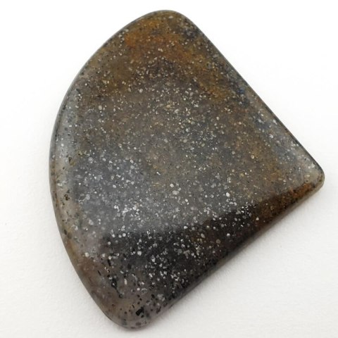 Czarny kamień słoneczny kaboszon 46x37 mm nr 17 Czarny kamień słoneczny kaboszon 46x37 mm nr 17