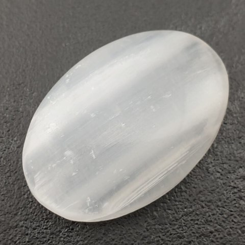 Selenite cabochon 37x25 mm no. 22 Selenite cabochon 37x25 mm no. 22