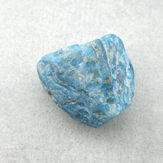 Apatyt bryłka z dziurką 22x18 mm nr 109