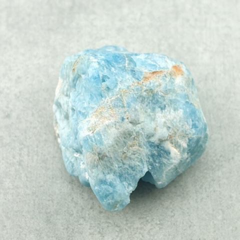 Apatyt bryłka z dziurką 27x21 mm nr 111 Apatyt bryłka z dziurką 27x21 mm nr 111