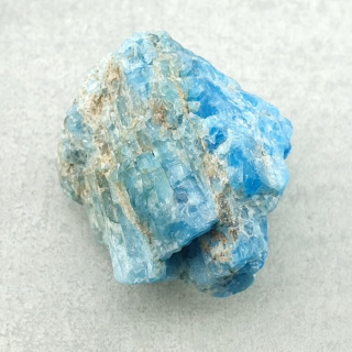 Apatyt bryłka z dziurką 31x26 mm nr 89