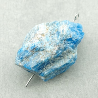 Apatyt bryłka z dziurką 34x24 mm nr 91