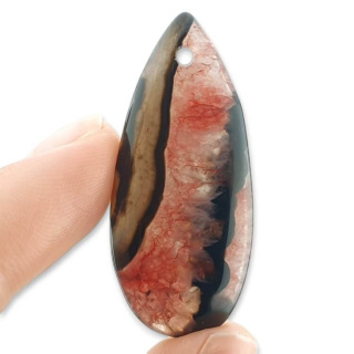Agat kaboszon z dziurką 41x18 mm nr 104