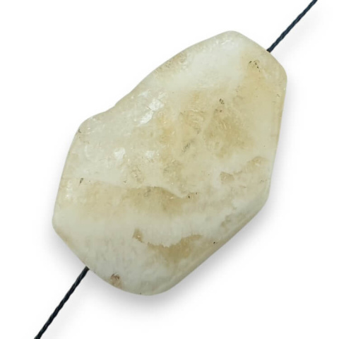 Citrine slice with a hole 36x23 mm no 21 Citrine slice with a hole 36x23 mm no 21