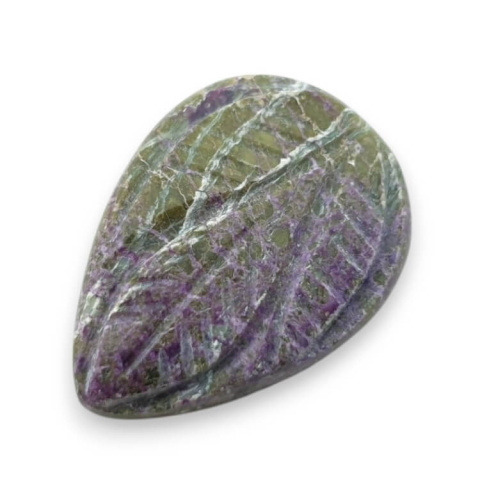 Stichtite carved cabochon 23x17 mm no. 15 Stichtite carved cabochon 23x17 mm no. 15