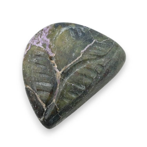 Stichtite carving cabochon 23x18 mm no. 31 Stichtite carving cabochon 23x18 mm no. 31